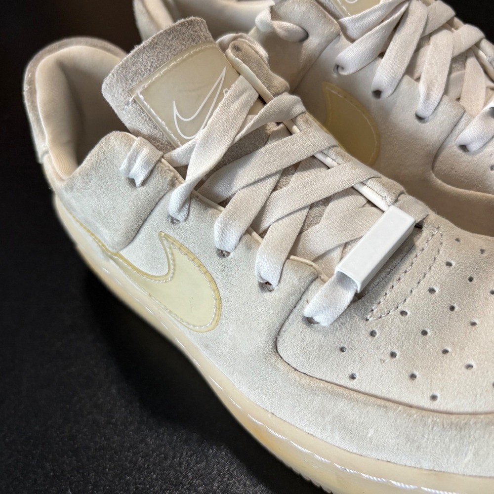 Nike Air Force 1 Sage Low‎ LX platform sneakers Cream suede youth 5.5 nude